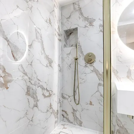 Appartamento Duplex à Deux Pas Des Champs Elysée