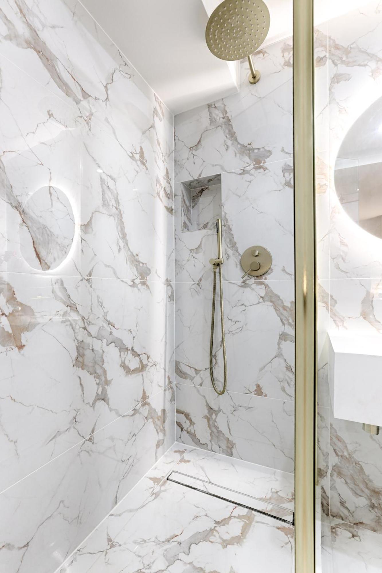 Appartamento Duplex à Deux Pas Des Champs Elysée